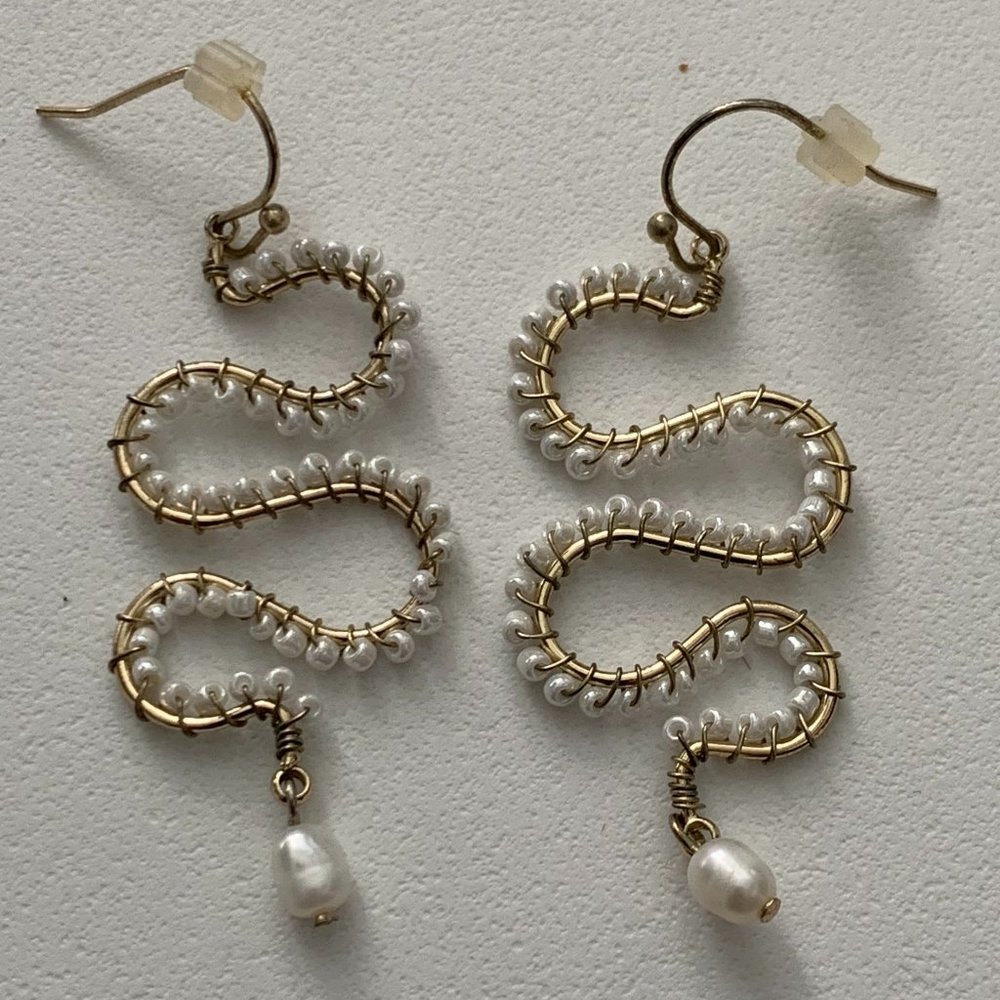 Anthropologie Beautiful Faux Pearl Drop Earrings
